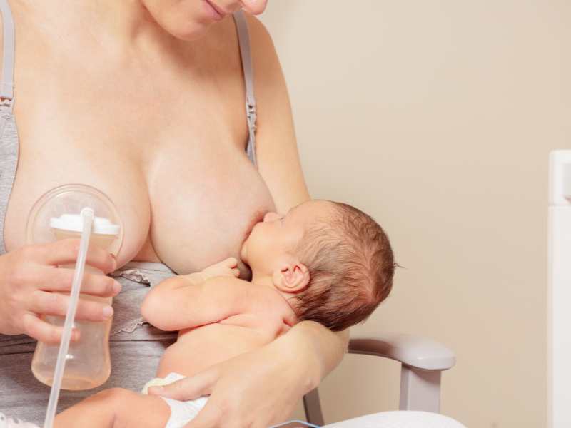 mom-with-engorged-breast-a-symptom-experienced-during-the-postpartum-period-and-how-to-manage-them