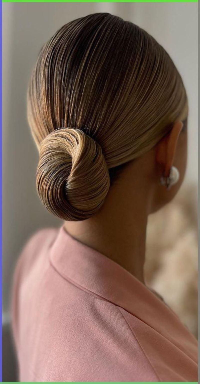 woman-with-knotted-low-bun