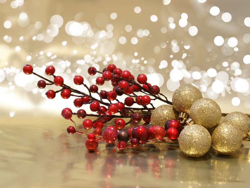 red-berries-on-a-gold-background