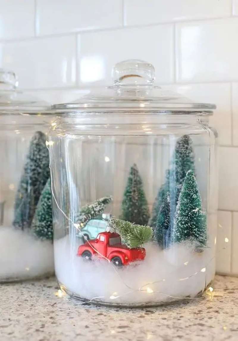 a-Christmas-porch-decor-terrarium-with-tree