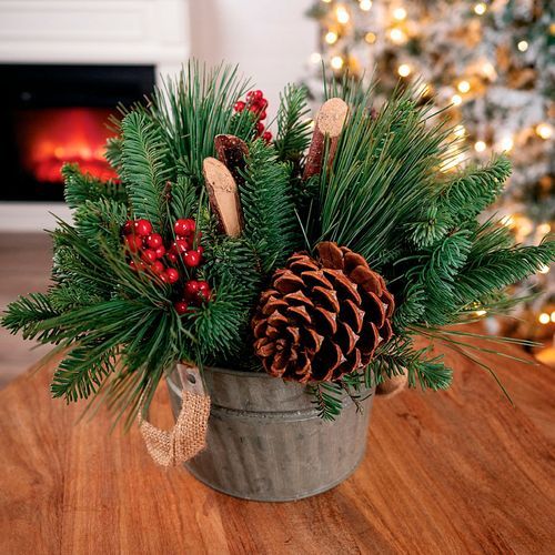 pine-stem-centrepiece