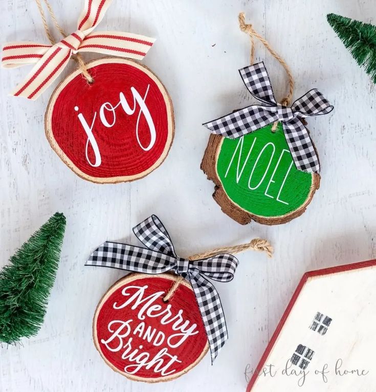 red-green-customized-Christmas-wood-slice-ornaments-on-a-white-background