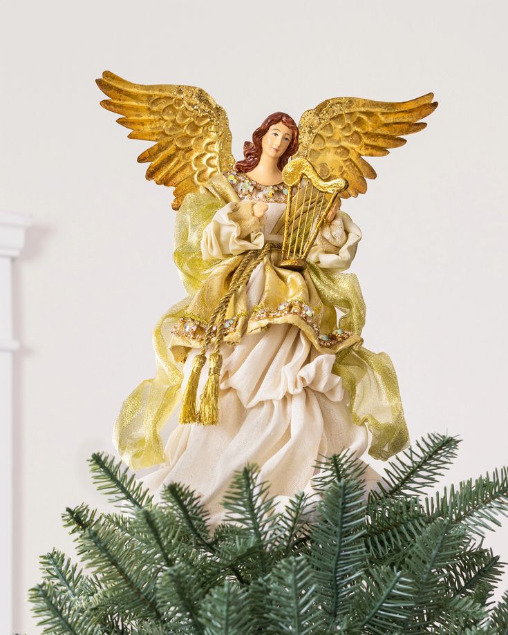 a-gold-angel-Christmas-tree-topper