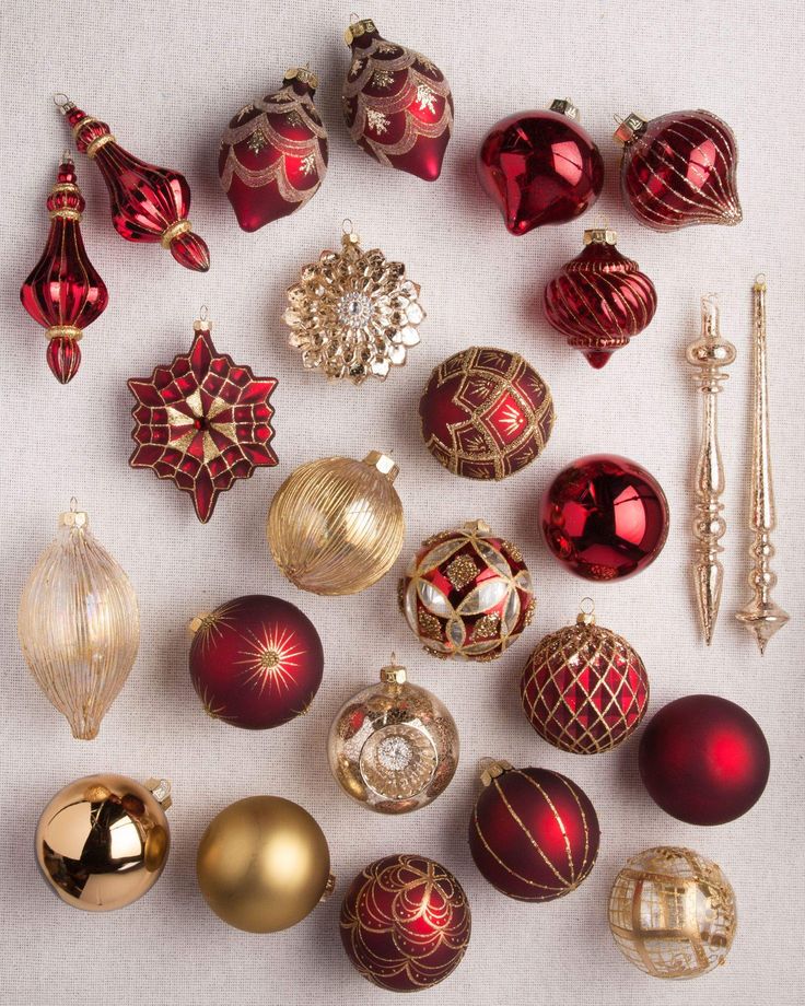 burgundy-and-gold-Christmas-ornaments