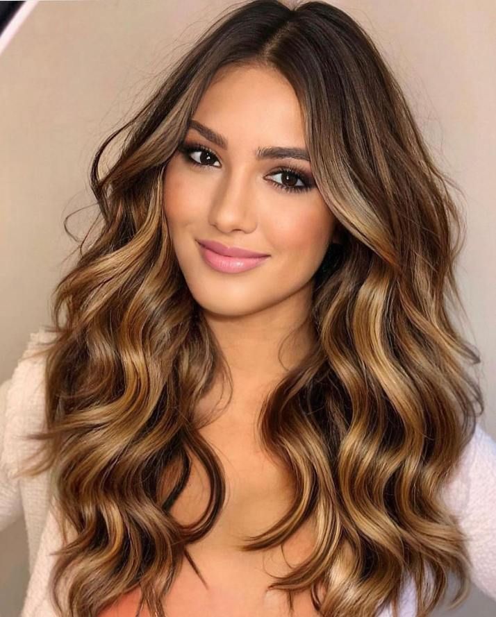 lady-with-a-honey-balayage-hair