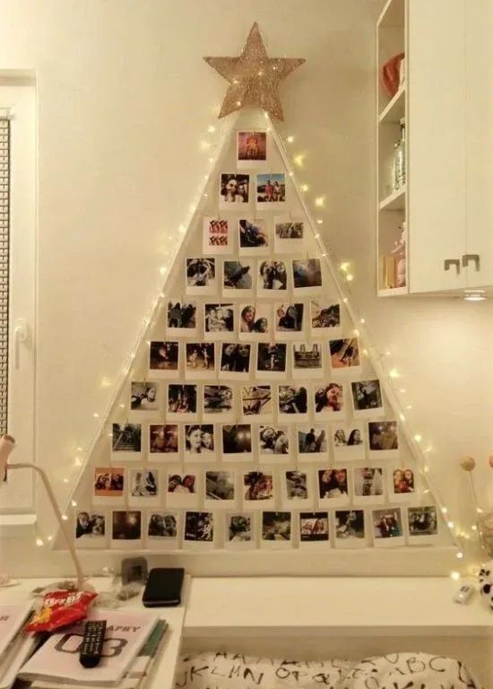 a-white-photo-Christmas-tree