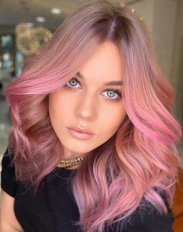 lady-with-rose-gold-hair-color