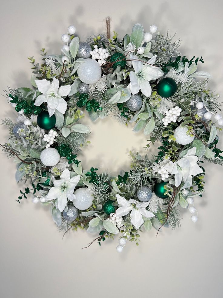 white-green-and-silver-wreath