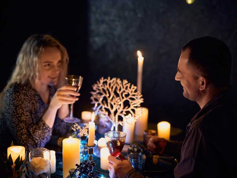 man-and-woman-in-a-candlelit-table