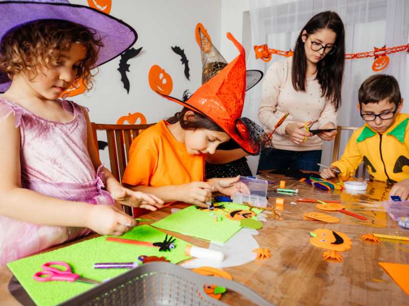 valentine-crafts-making-by-kids-and-mom-on-a-table