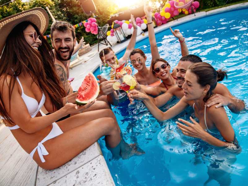 friends-in-a-pool=party-spring-break-aesthetic