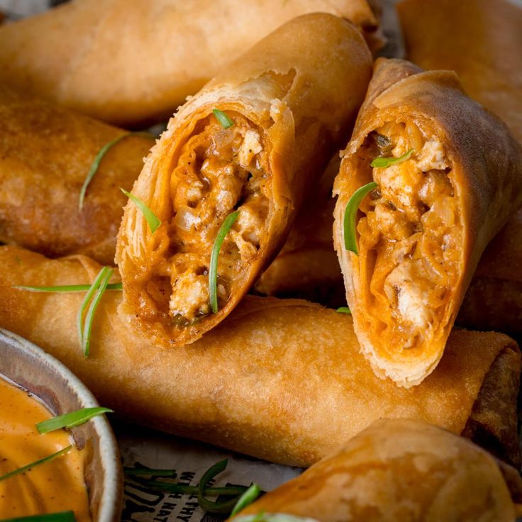 This-is-an-image-of-Cheesy-buffalo-chicken-rolls-with-dipping-sauce