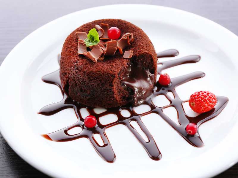 chocolate-lava-cake-garnish-with-malted-chocolate-and-stawberry