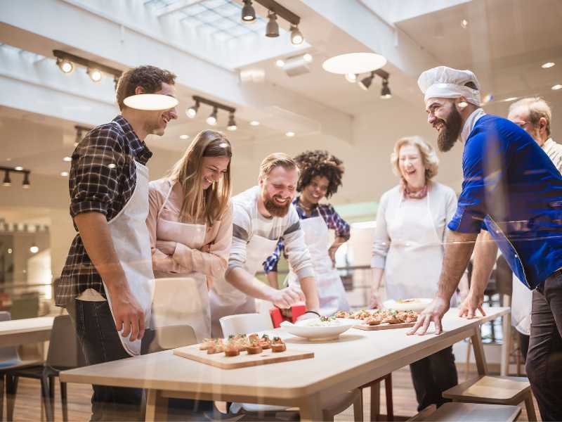 mother-enjoying-nice-time-in-a-baking-class