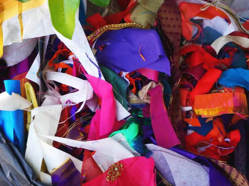 multicolor-fabric-scraps