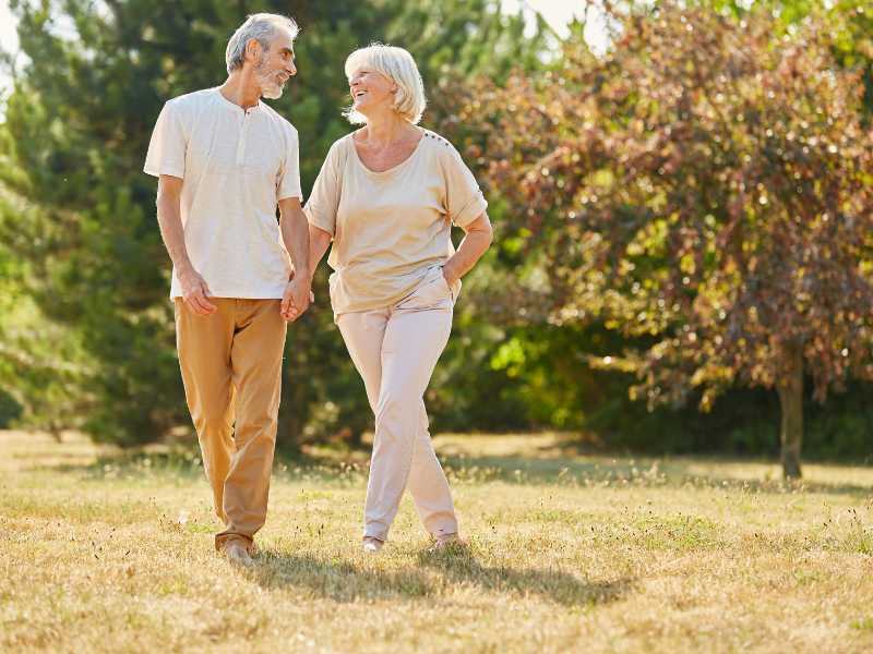 couple-having-a-nice-time-together-in-the-garden