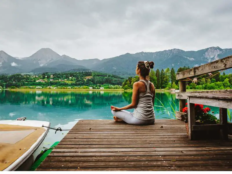 woman-meditating
