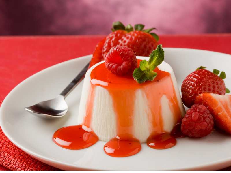 vanilla-panna-cotta-with-strawberries-for-mothers-day-recipes