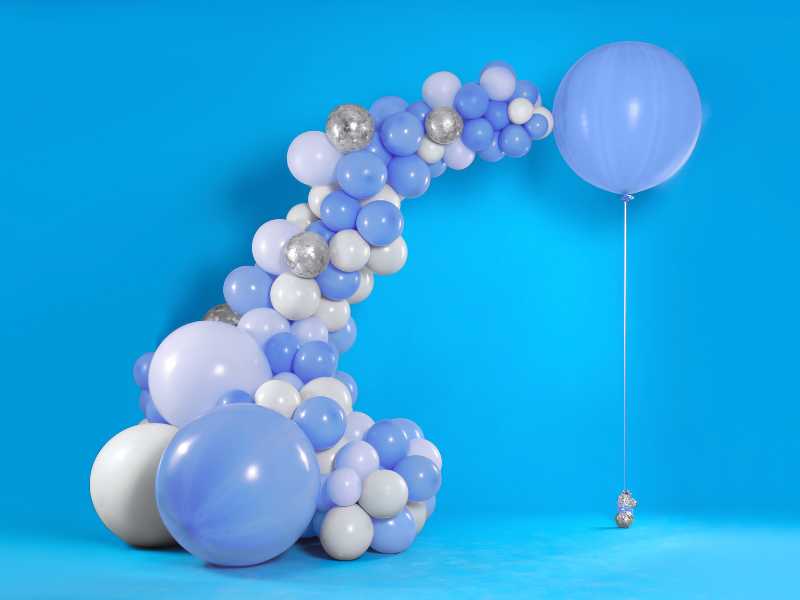 blue-white-and-ash-balloon-garland