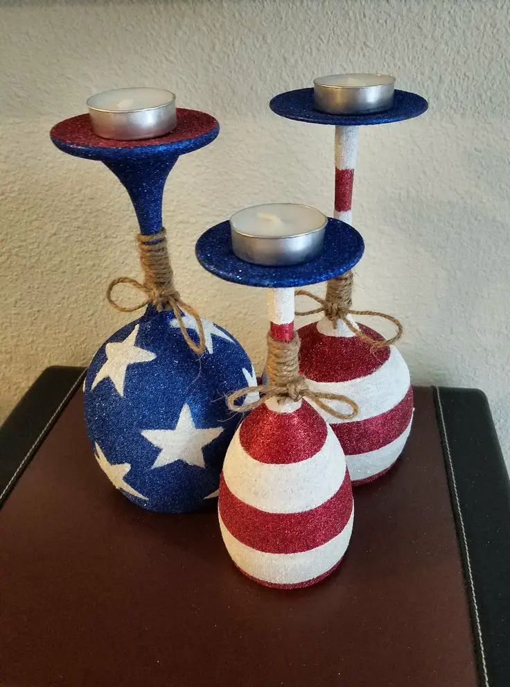 candle-holders-in-red-white-and-blue-patriotic-home-decor-ideas