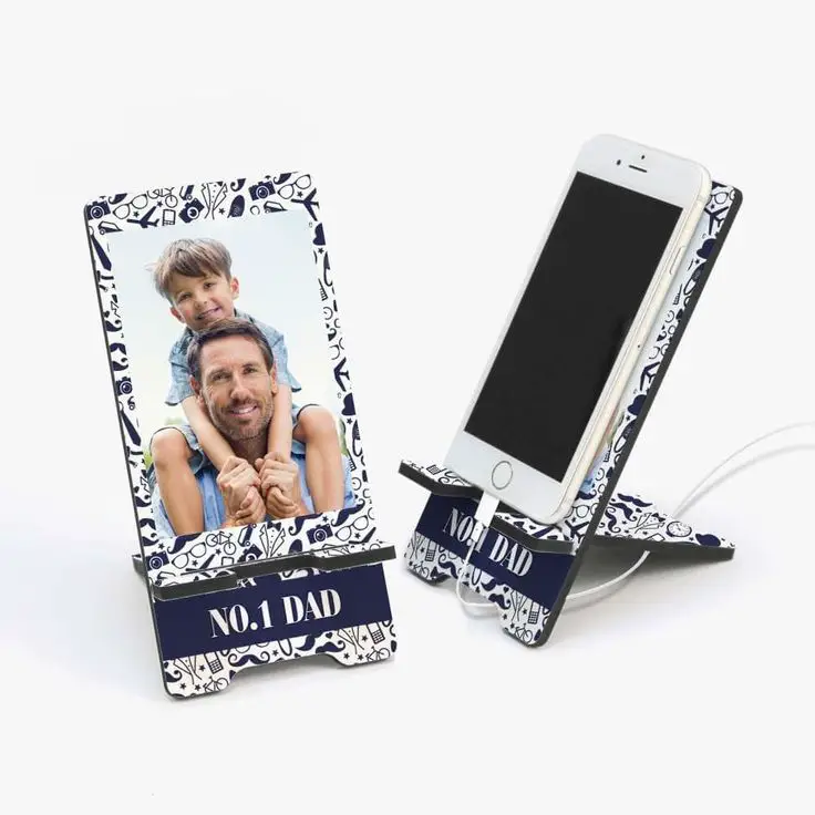a-customized-DIY-father's-day-phone-stand