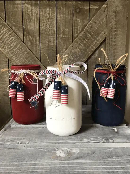 painted-mason-jar-red-white-and-blue-decoration