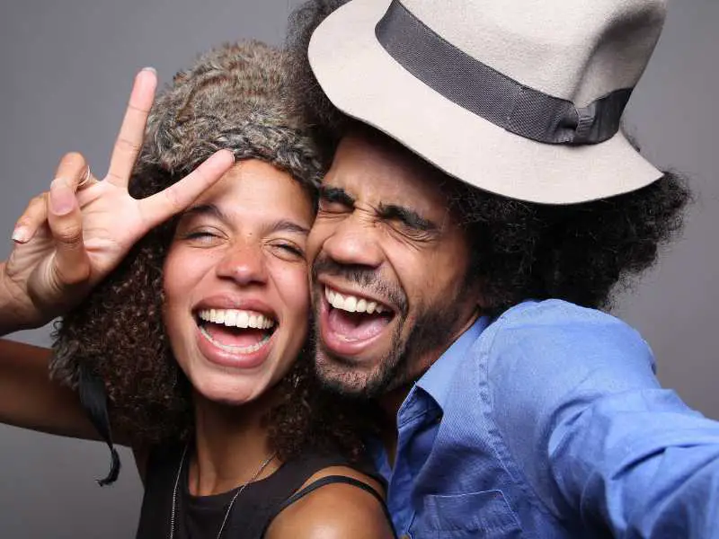 couple-photo-booth
