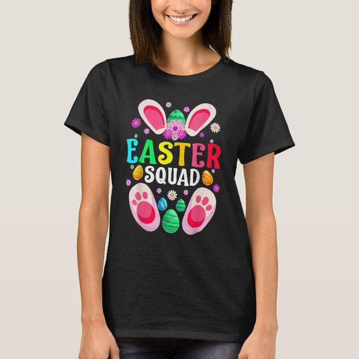 lady-wearing-a-black-themed-t-shirt