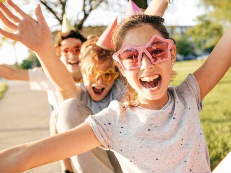 children-having-fun-in-spring-party-game