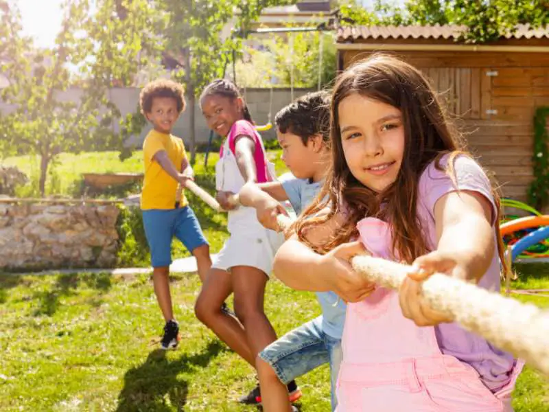 kids-having-fun-with-tug-of-war