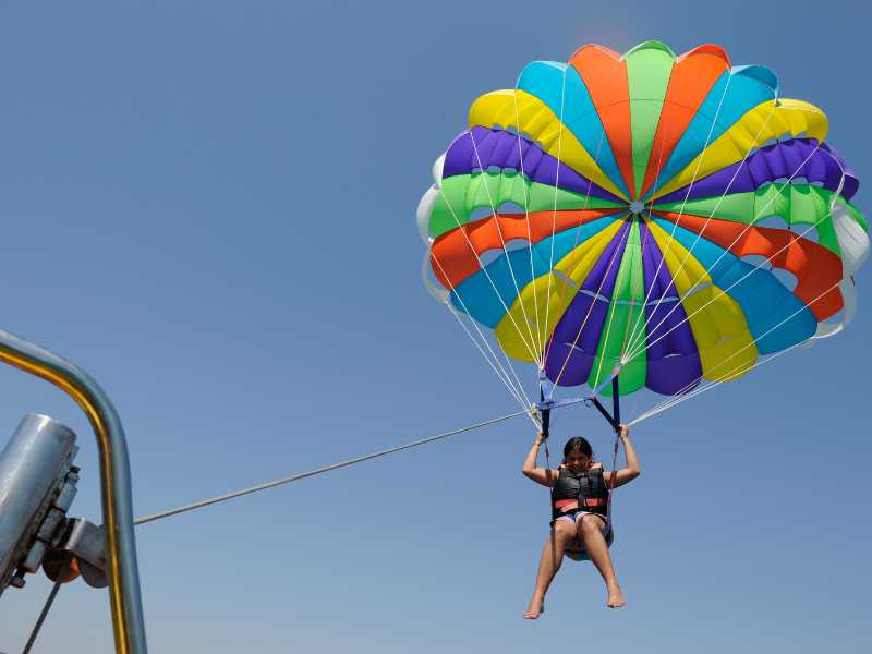 lady-having-parachute-fun-july-picnic-ideas-for-family