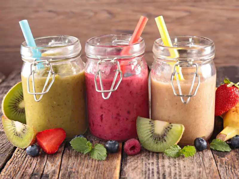 three-jar-of-smoothie