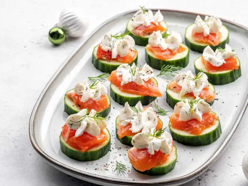 cucumber-bite-in-a-flat-plate-fathers-day-snacks
