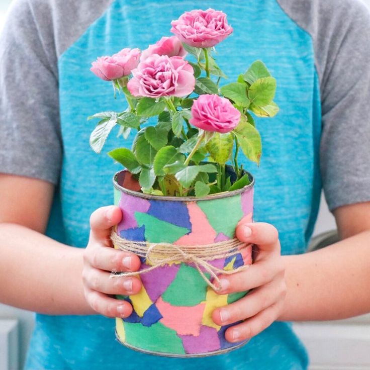 beautiful-flower-pot-decorated-by-a-kid