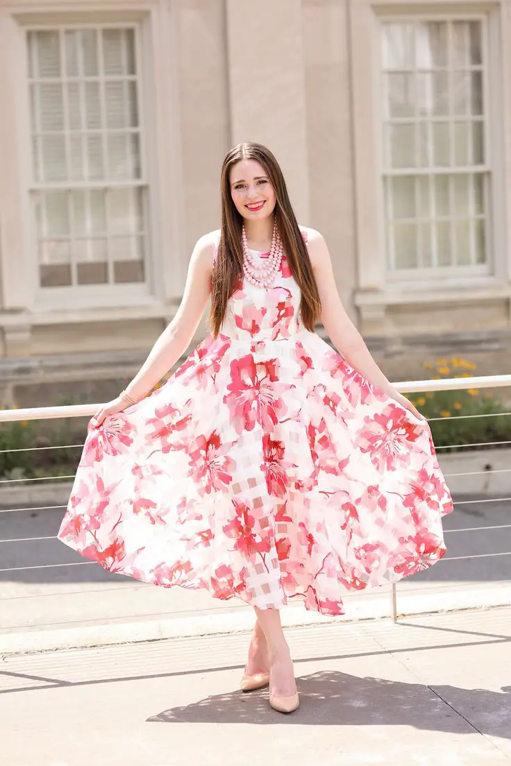 a-lady-with-a-southern-gown-perfect-easter-outfit-for-the-family