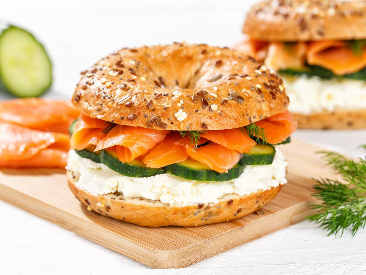 sandwiches-with-cream-cheese-and-cucumber