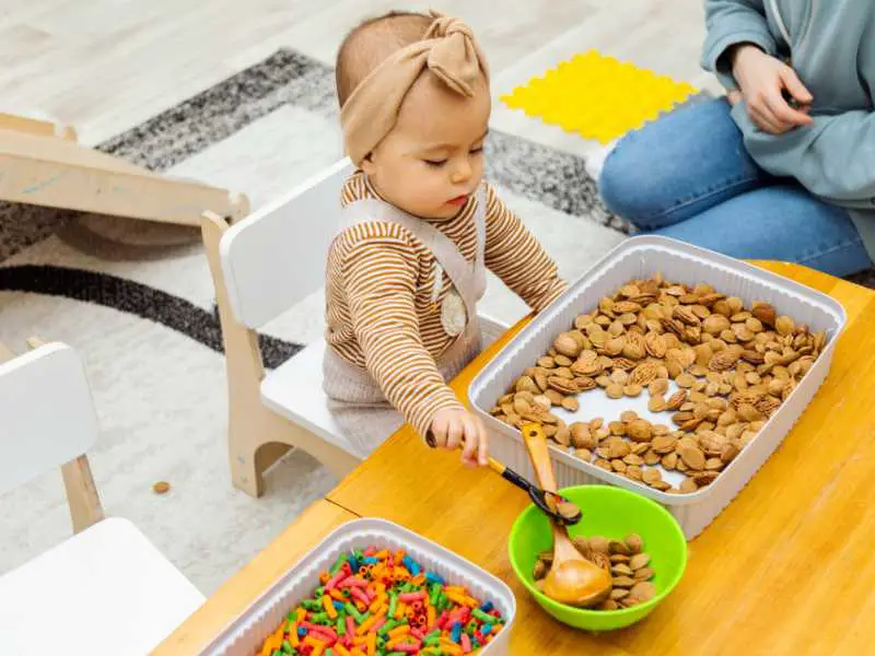 toddler-playing-with-food