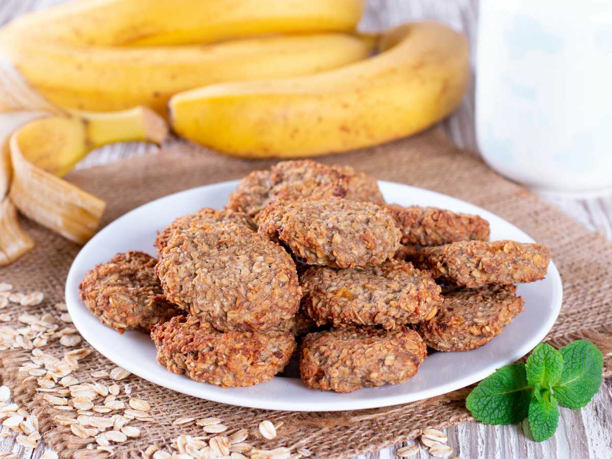 a-plate-of-oatmeal-and-banana-cookies