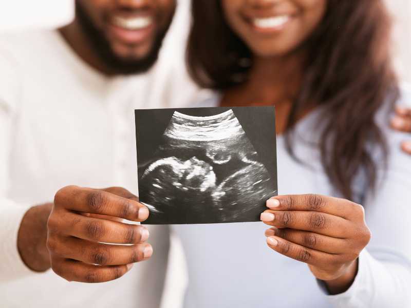 mom-and-dad-with-anatomy-scan