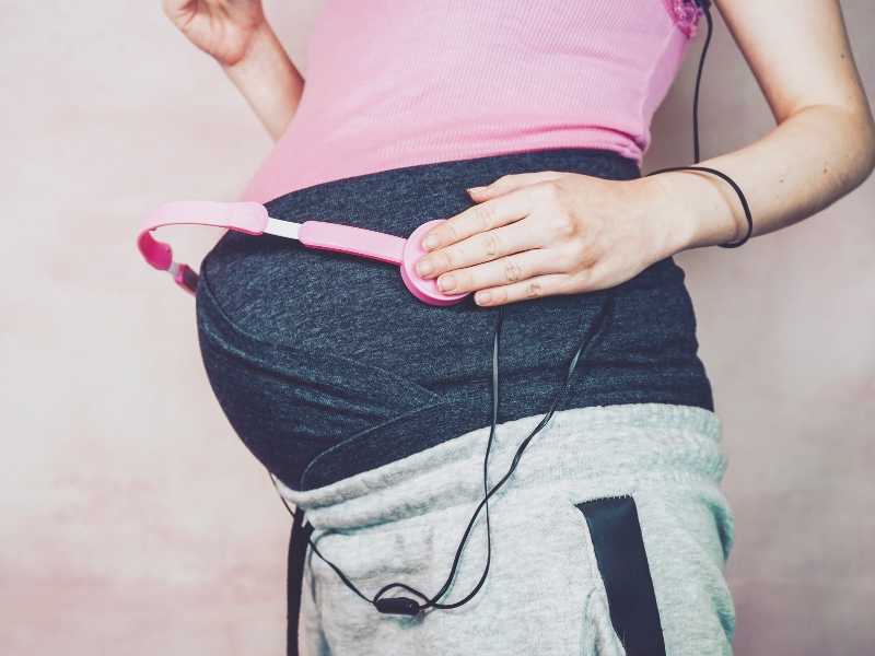 mom-on-her-second-trimester