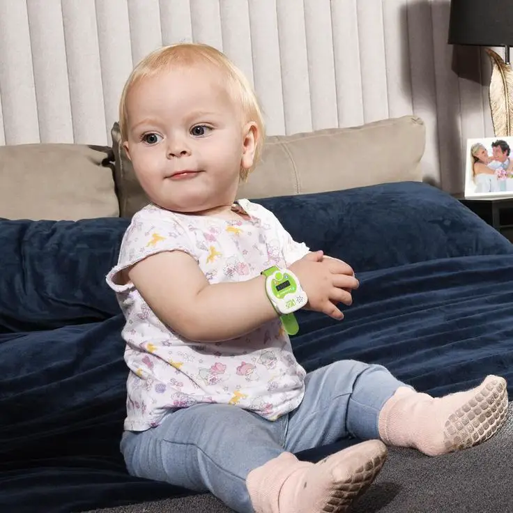 toddler-on-potty-timer-to-potty-trainyour-toddler-fast
