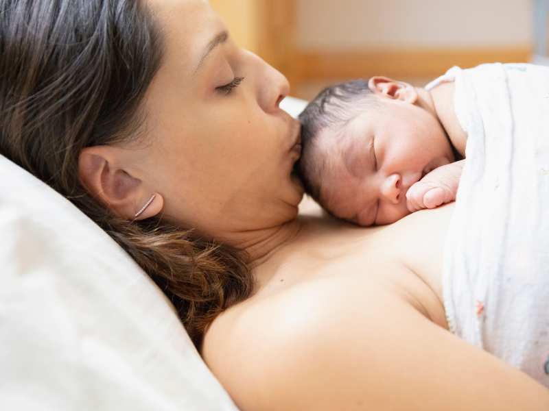 HOW TO SURVIVE THE NEWBORN STAGE, 17 PROVEN WAYS