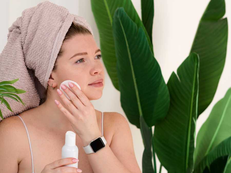 hydrating-toner-laze-girls-summer-hair-and-beauty