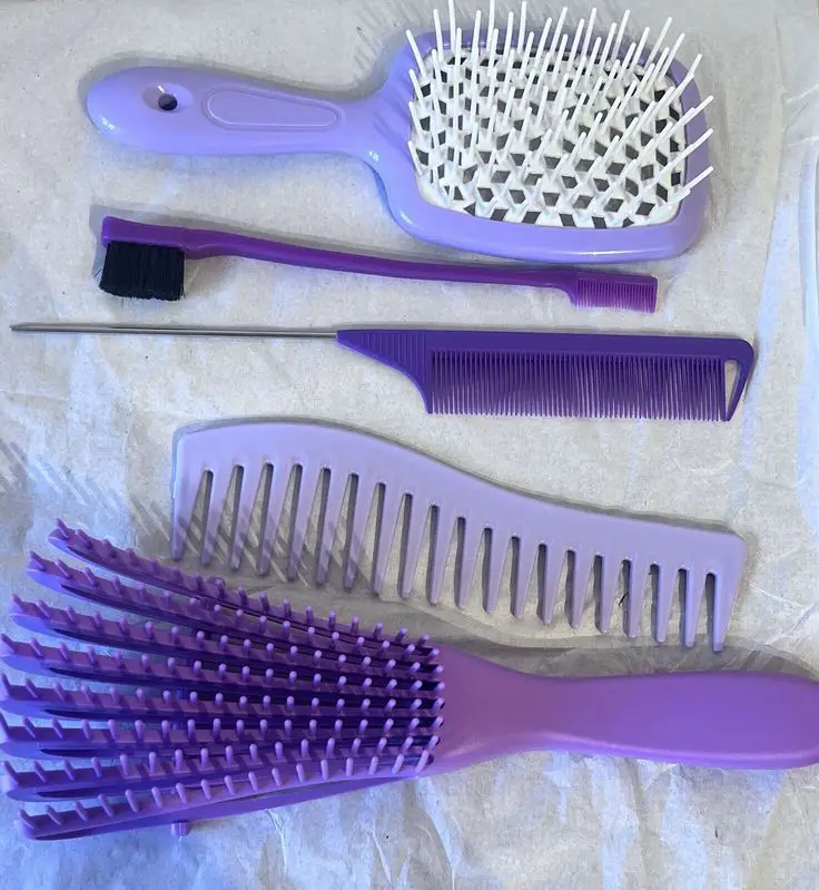 avoiding-fine-tooth-brushes