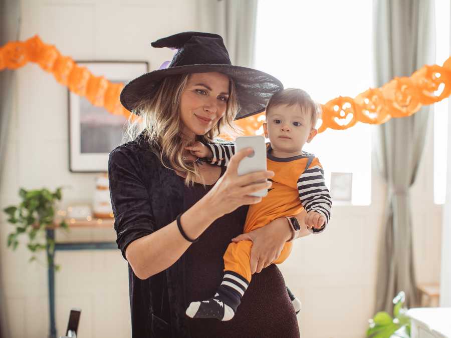 avoid-tight-fits-for-baby-to-keep-your-baby-safe-and-happy-on-halloween