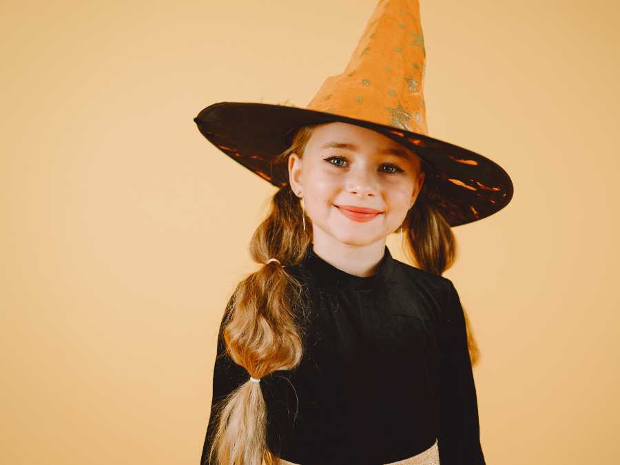 toddler-on-a-comfortable-halloween-costume-to-keep-your-baby-safe-and-happy-on-halloween