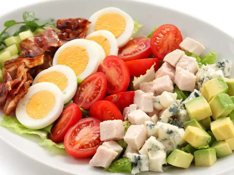 cobb-salad-summer-meals-that-don't-heat-the-kitchen