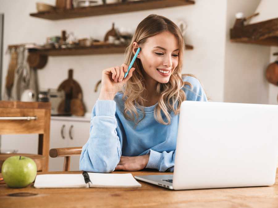 work-zone-at-home-how-to-manage-mom-life-and-work-life