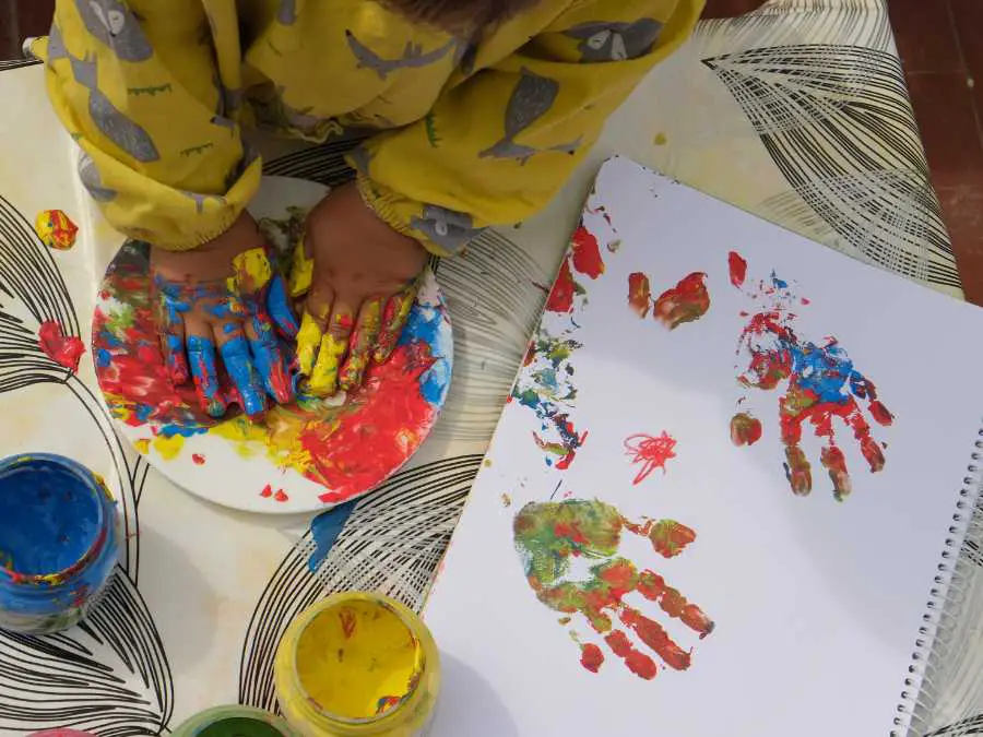 finger-painting-toddler-crafts-to-do-at-home