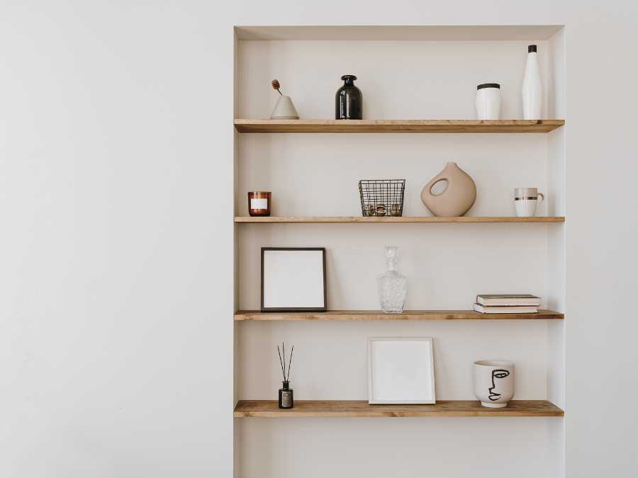 floating-shelves-summer-decor-for-small-apartment